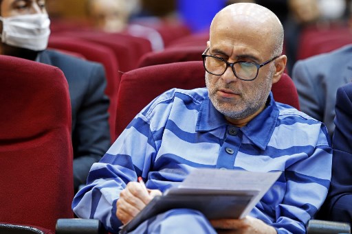 إيران تحاكم مسؤولا في السلطة القضائية وسط تغطية إعلامية واسعة