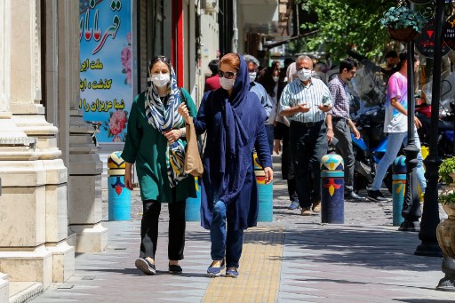 عدد قياسي للوفيات اليومية في ايران ودعوة إلى وضع الكمامات