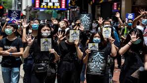 شرطة هونغ كونغ تمنع تظاهرة احتجاج كبيرة ضد قانون للأمن القومي