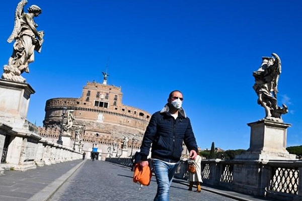 إيطاليا أول بلد تضرر بشدة من فيروس كورونا خارج الصين