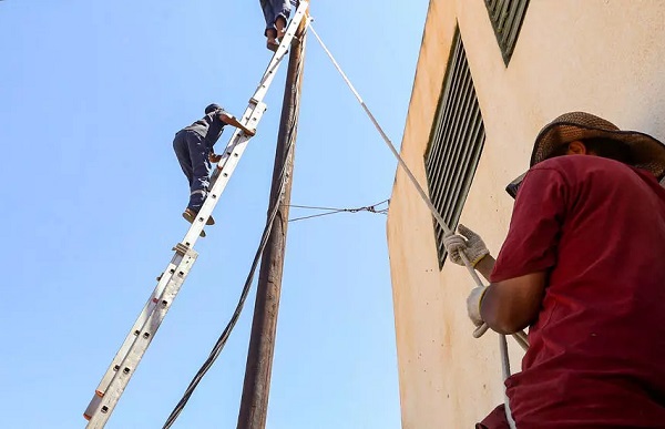 ليبيا تواجه لهيب صيف مستعر مع انقطاع الكهرباء والحرب