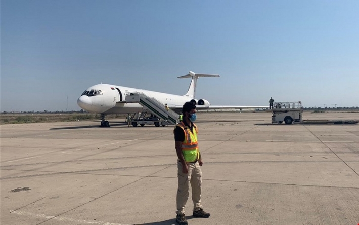 طائرة لمنظمة الصحة العالمية تصل الى بغداد تحمل معونات صحية عاجلة من مخازنها الرئيسية في دبي
