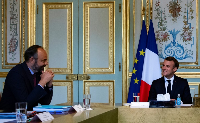 الرئيس الفرنسي إيمانويل ماكرون ورئيس الوزراء الفرنسي إدوار فيليب في قصر الإليزيه 