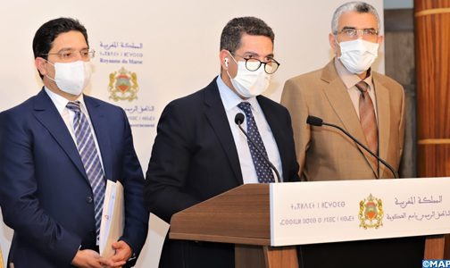 الوزراء بوريطة وأمزازي والرميد خلال المؤتمر الصحافي الخميس 