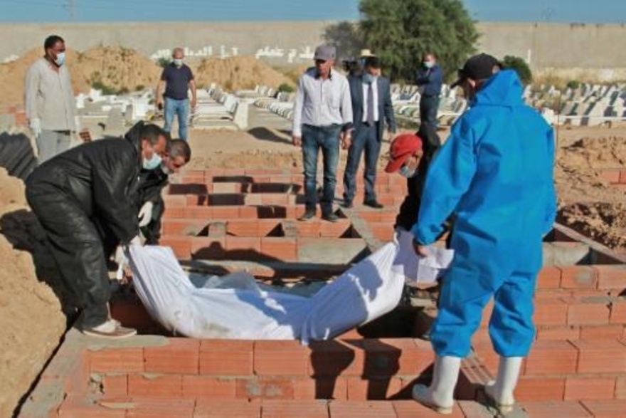 عمل مضن في تونس للتعرف إلى هويات جثث مهاجرين غرقى