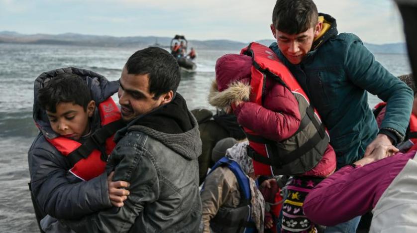 تركيا تعترض نحو 300 مهاجر يحاولون الوصول إلى أوروبا
