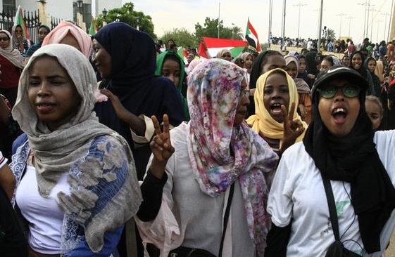 السودان يلغي حد الردة ويسمح لغير المسلمين بتناول الكحول