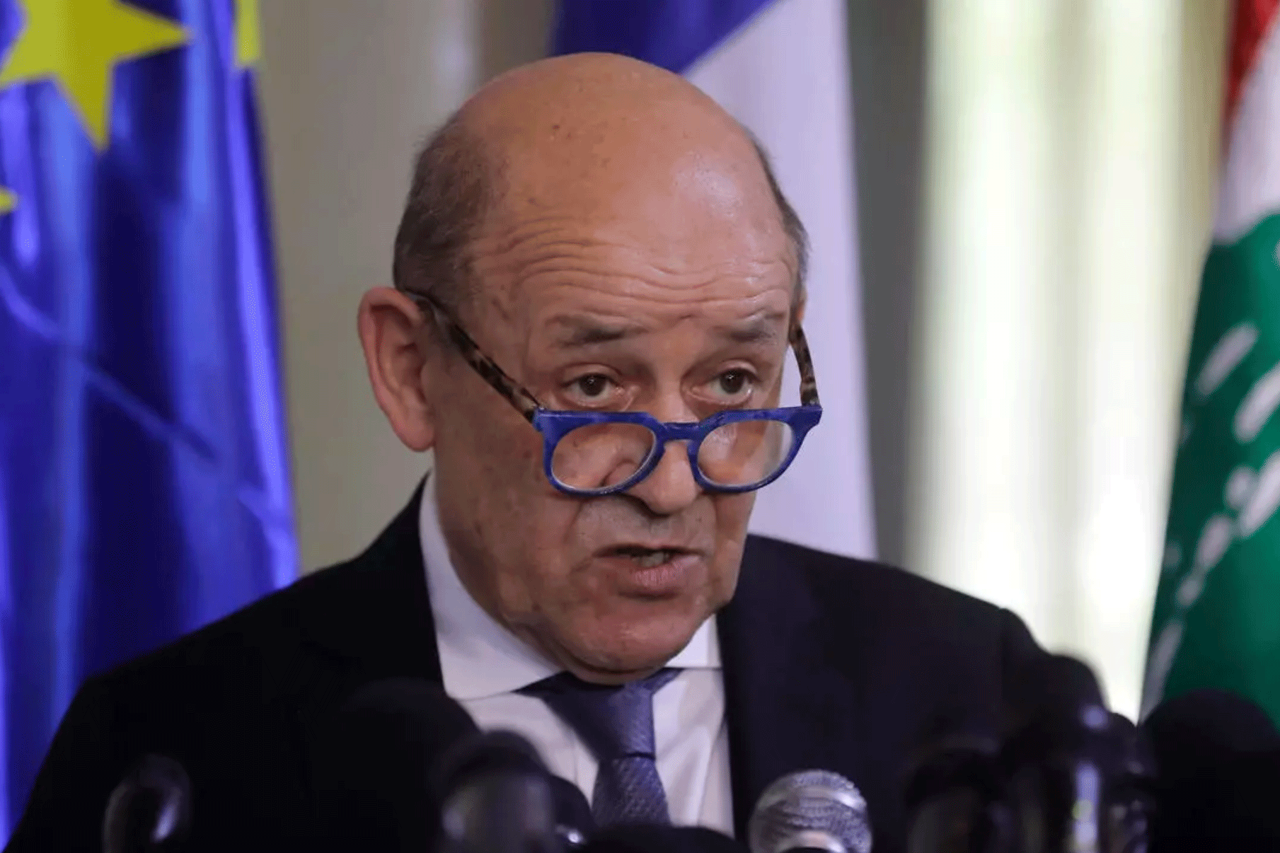 وزير الخارجية الفرنسي جان إيف لودريان يدلي بتصريح في بيروت الخميس 23 يوليو 2020