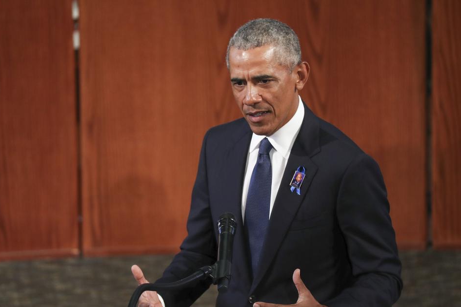 أوباما يتحدث خلال جنازة الممثل الراحل وزعيم الحقوق المدنية جون لويس في أتلانتا يوم 30 يوليو