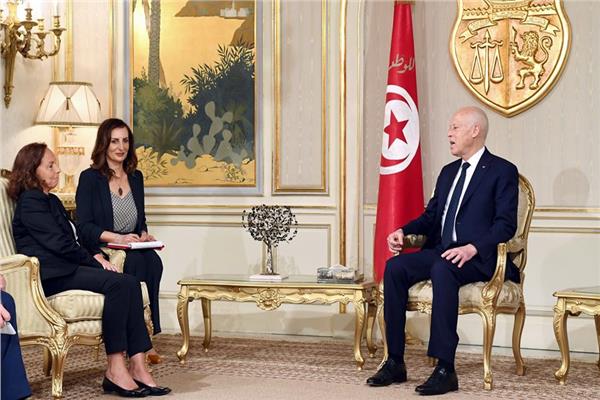 وزيرة الداخلية الإيطالية تبحث مع الرئيس التونسي سبل مكافحة الهجرة غير النظامية