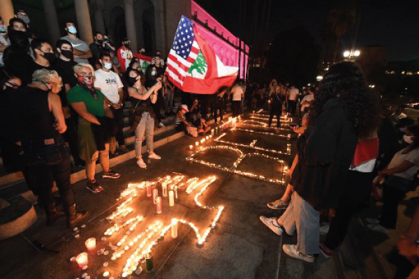 أميركيون ولبنانيون يضيئون الشموع في لوس أنجلس الجمعة تضامنًا مع لبنان