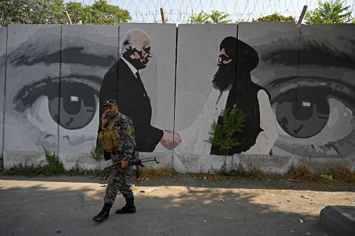  الحكومة الأفغانية تحثّ طالبان على تمديد وقف إطلاق النار