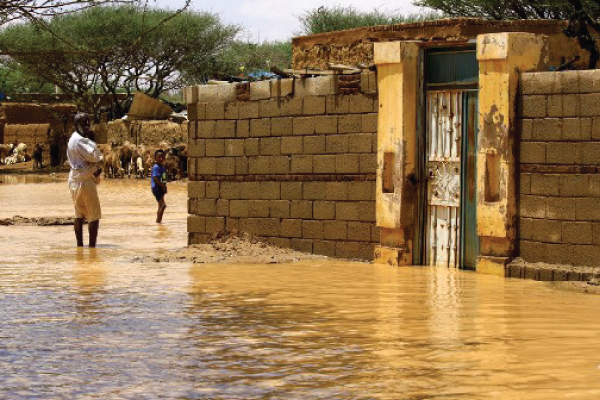 الفيضانات تسبب أضرارًا بالمنازل والبنى التحية في السودان