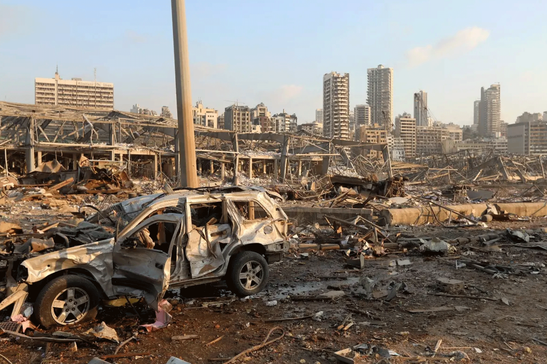 أضرار بالغة طالت بيروت بفعل الانفجار في المرفأ الثلاثاء