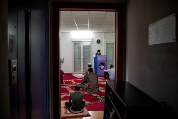 المسلمون في أثينا يخشون تأجيل فتح جامع لهم بعد تحويل آيا صوفيا مسجدا