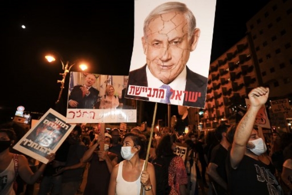 نتانياهو يتوعد برد صارم على أي تهديدات