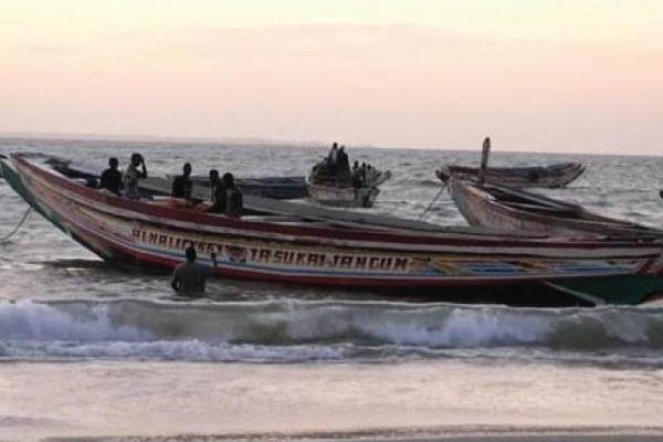 غرق 27 مهاجرًا وناج وحيد قبالة سواحل موريتانيا