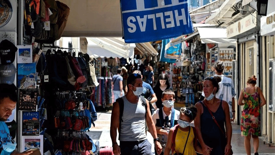 بدأت اليونان في استقبال السياح الأجانب في يونيو الماضي، لكن تم حظر دخول السياح الإسرائيليين بسبب كورونا