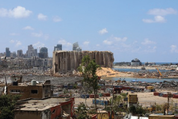 انفجار بيروت خلف أضرارًا جسيمة بالمرفأ ومحيطه