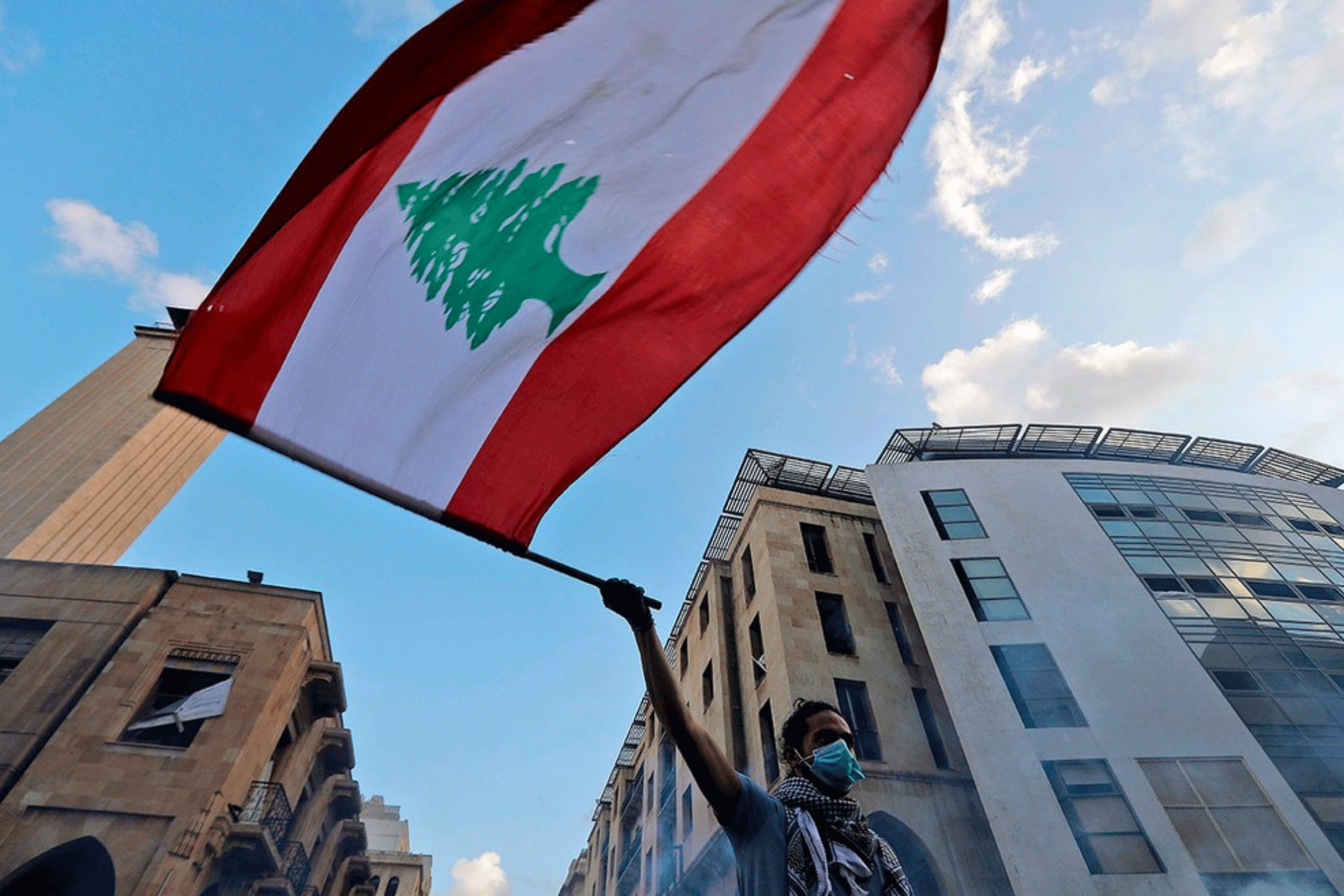 لبنانيون يحيون أسبوع ضحايا انفجار المرفأ ويتوعدون بالانتقام لهم