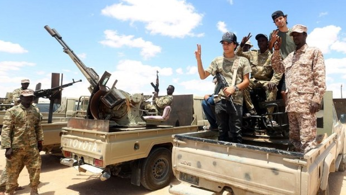 بعد وقف النار، هل ينعم الليبيون بالهدوء أم يعود صوت الرصاص إلى الجبهات؟