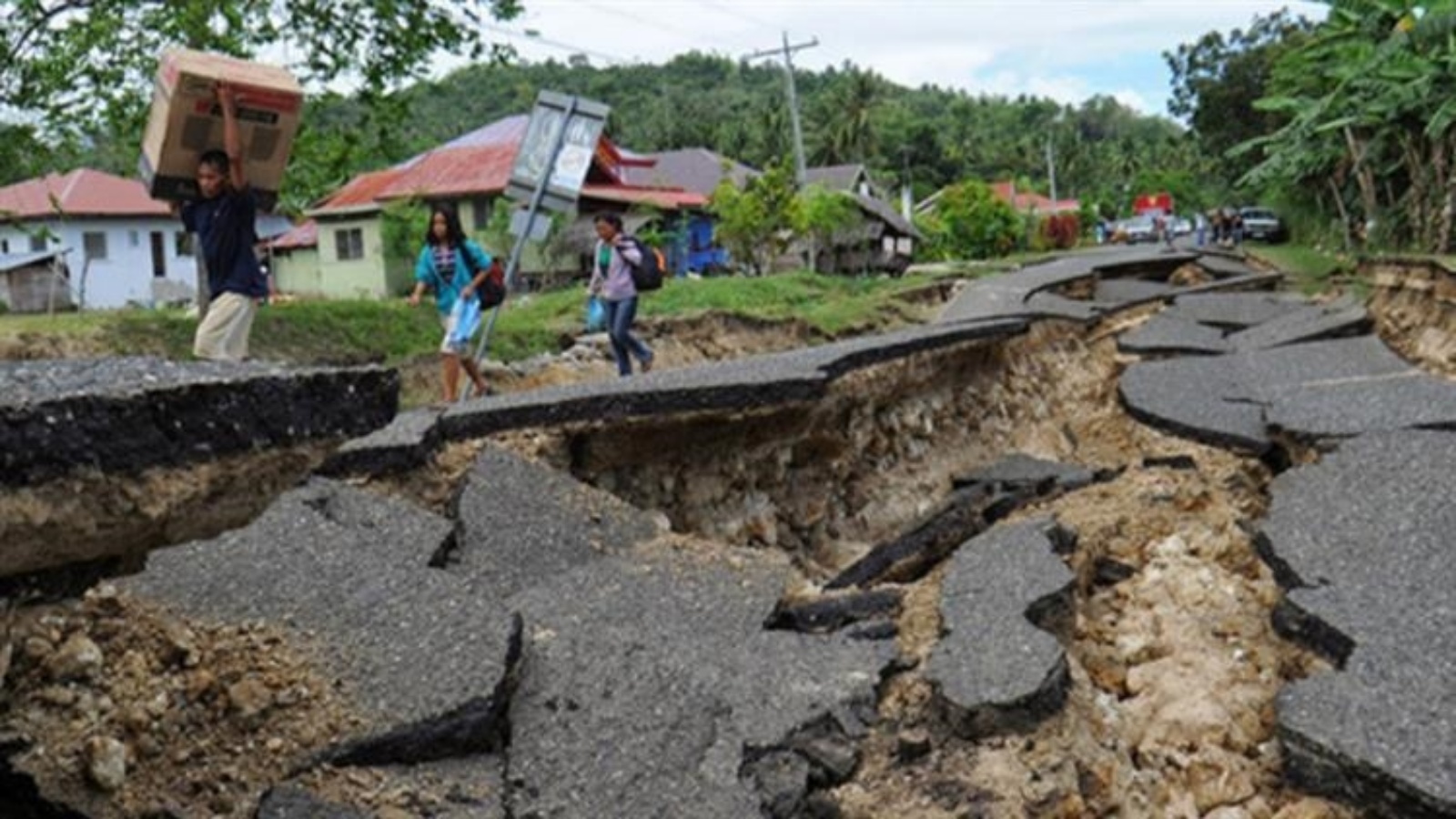 مصرع شخص بزلزال قوته 6,7 درجات بالفيليبين