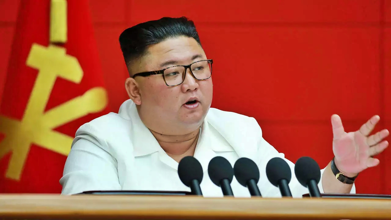 الزعيم الكوري الشمالي كيم جونغ اون 