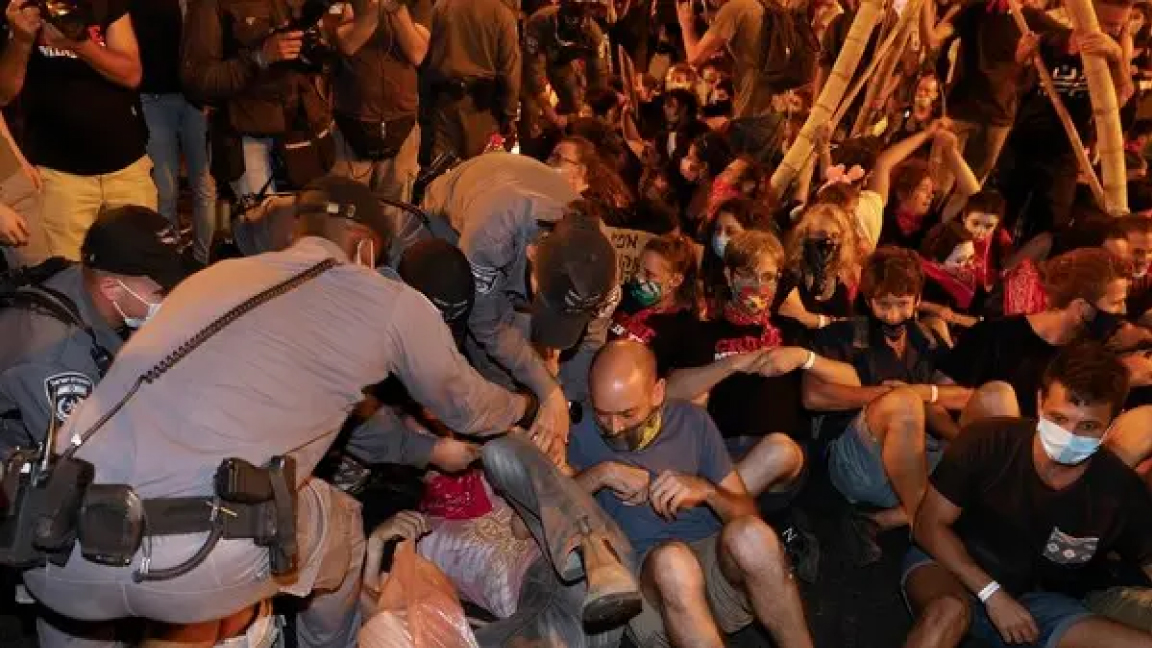 الشرطة الإسرائيلية تعتقل محتجين في تظاهرات ضد نتنياهو السبت