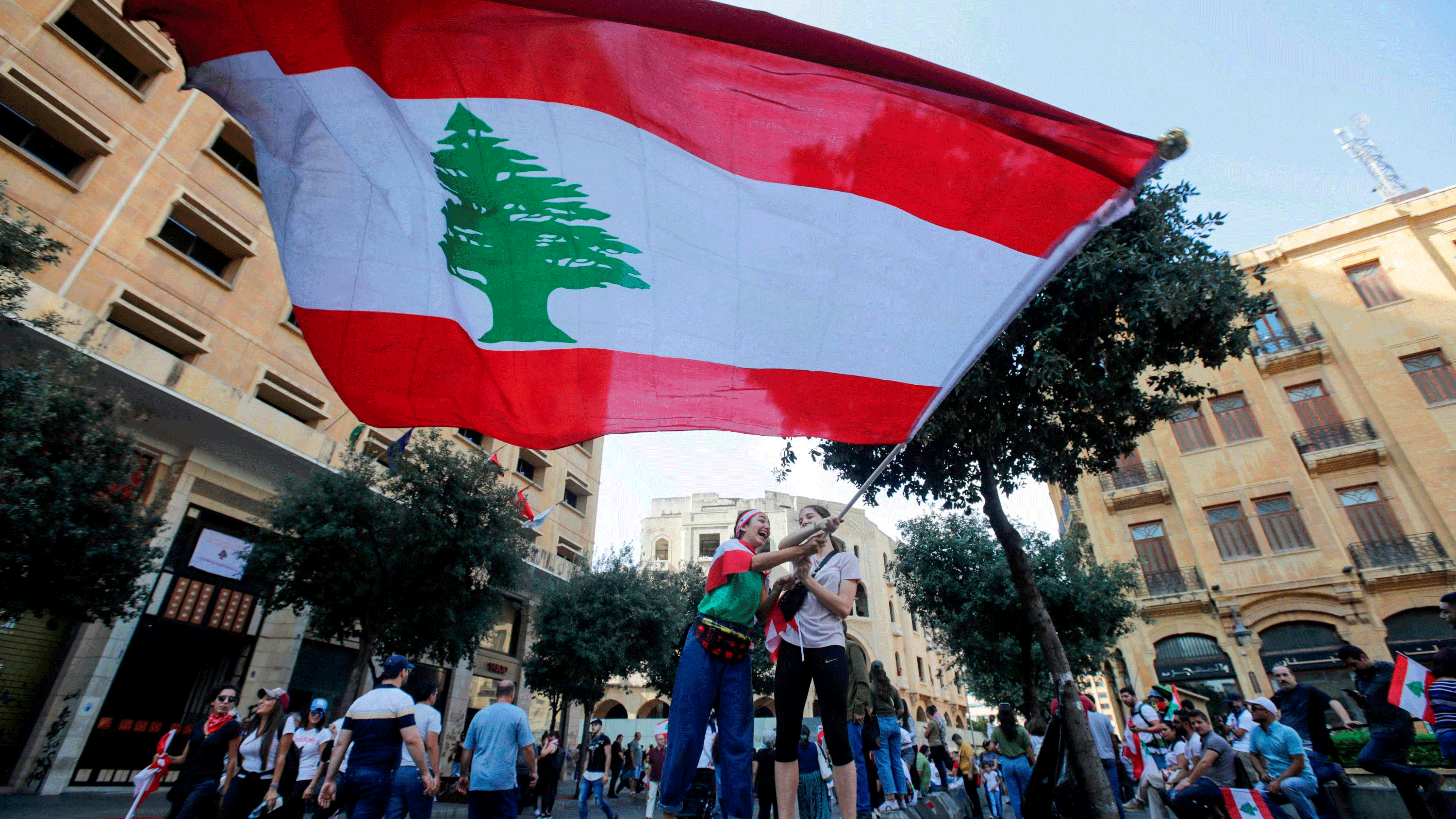 انطلاق أولى التظاهرات في لبنان في 20 أكتوبر 2019 للمطالبة بالتغيير والإصلاح