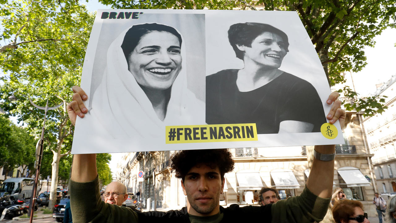 تظاهرة دعم للمحامية الإيرانية المسجونة نسرين سوتوده في باريس في يونيو 2019