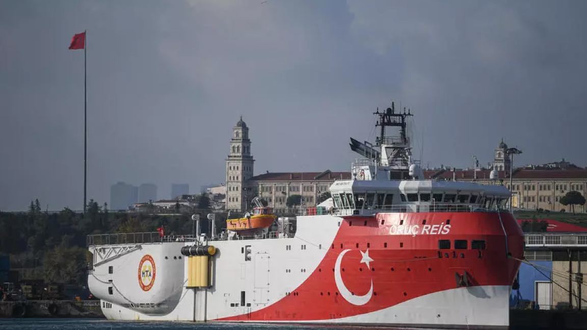 سفينة المسح الزلزالي عروج ريس التي كانت سبب التوتر حين أرسلتها أنقرة إلى المتوسط في أغسطس الماضي