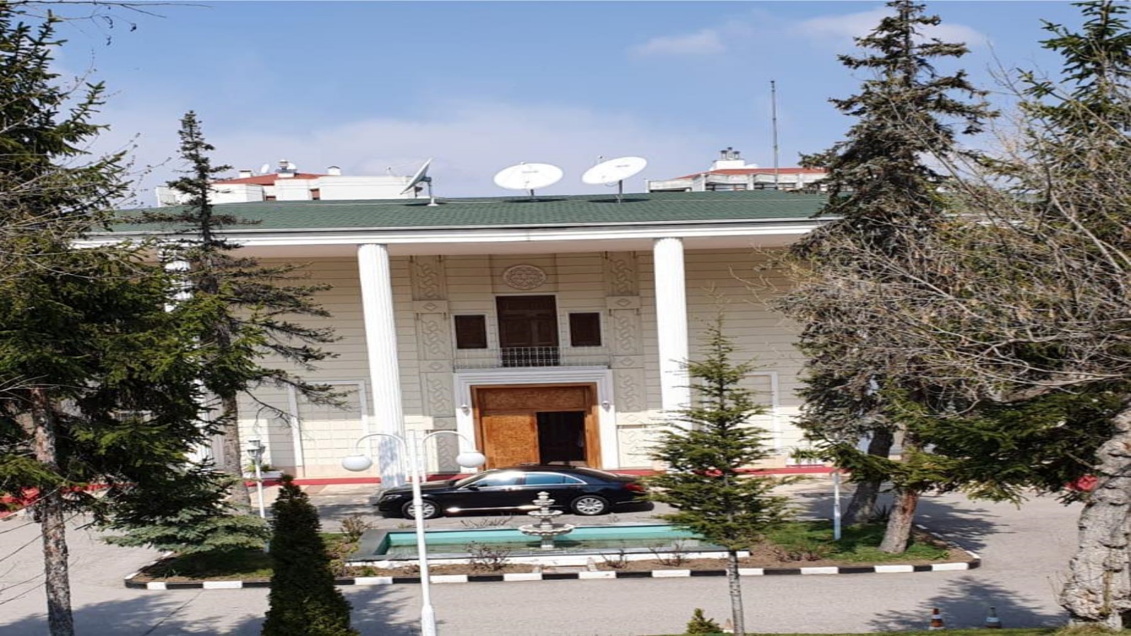 مبنى السفارة العراقية في العاصمة التركية انقرة