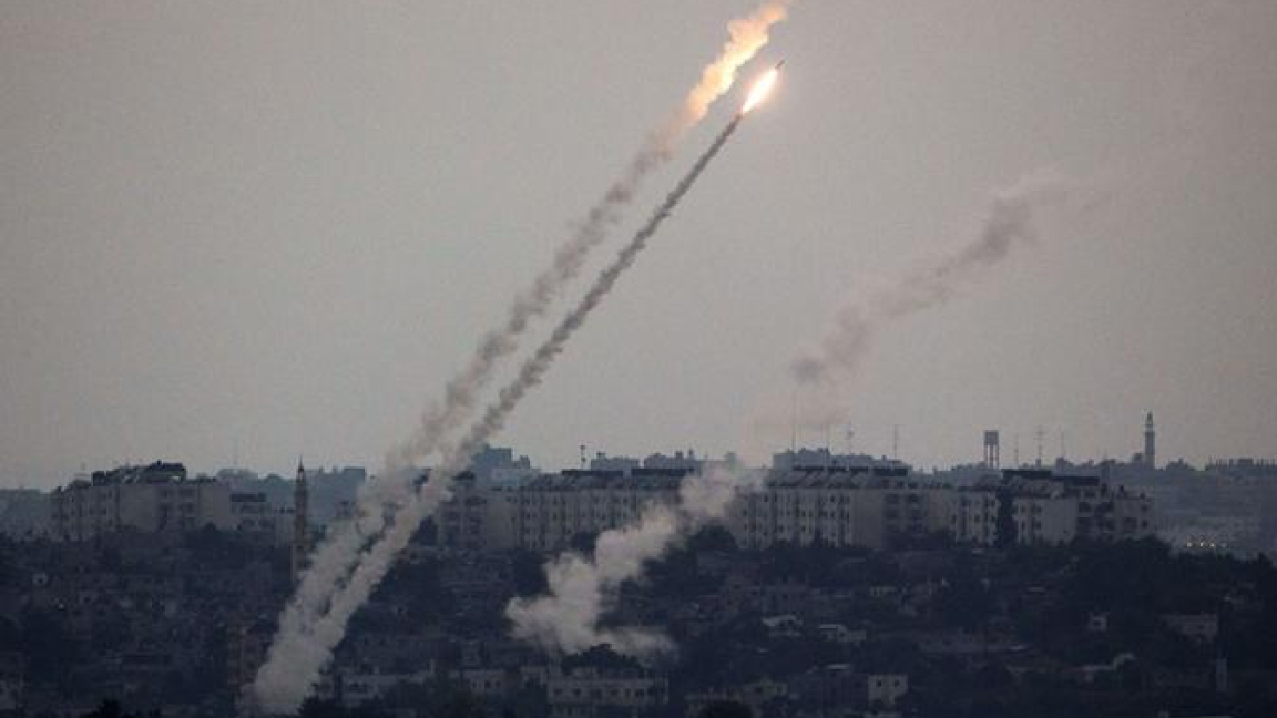 صورة أرشيفية لصواريخ من غزة على إسرائيل