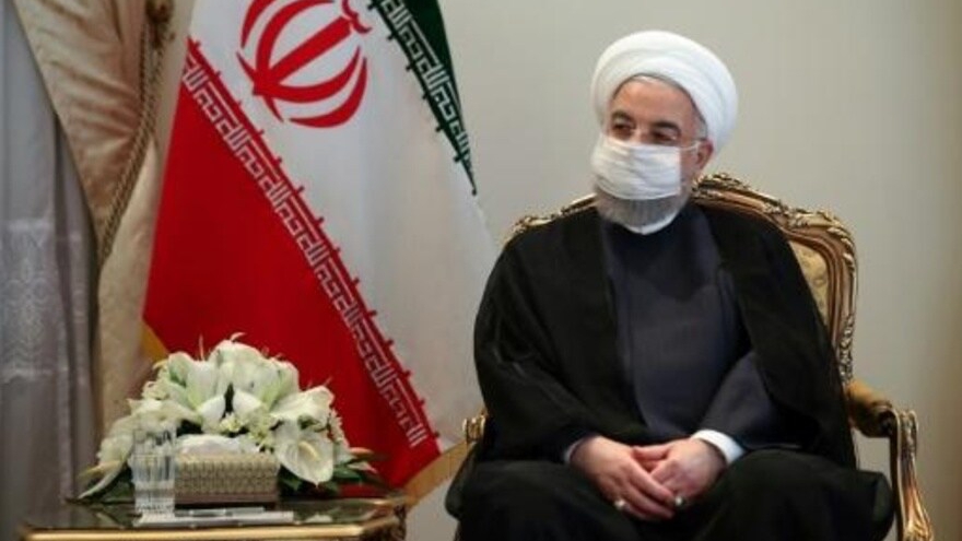 صورة وزعتها الرئاسة الايرانية للرئيس حسن روحاني اثناء استقباله وزير الخارجية السويسري في طهران في 7 سبتمبر 2020