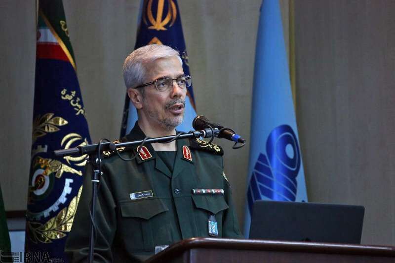 رئيس هيئة الاركان للقوات الايرانية اللواء محمد باقري