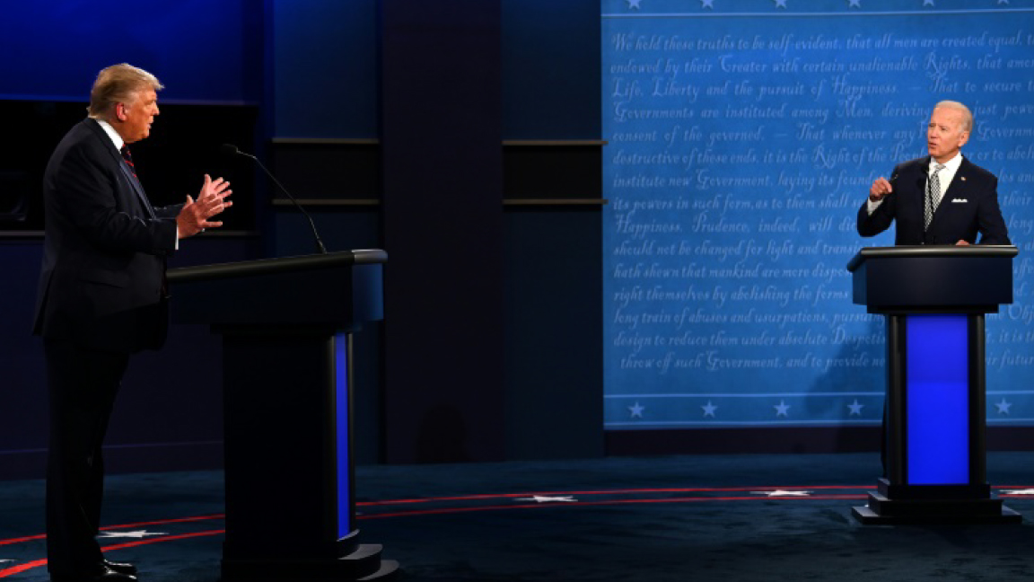 دونالد ترمب وجو بايدن في أول مناظرة تلفزيونية في كليفلاند الثلاثاء