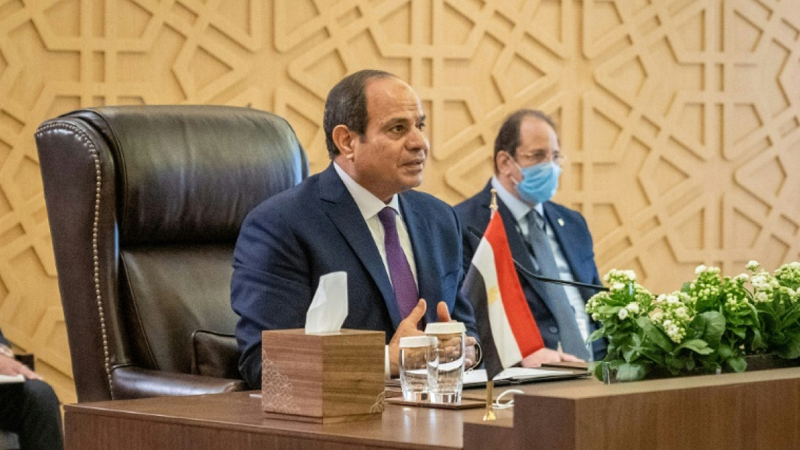 السيسي متحدثًا في قمة قادة مصر والأردن والعراق بعمّان في أغسطس الماضي