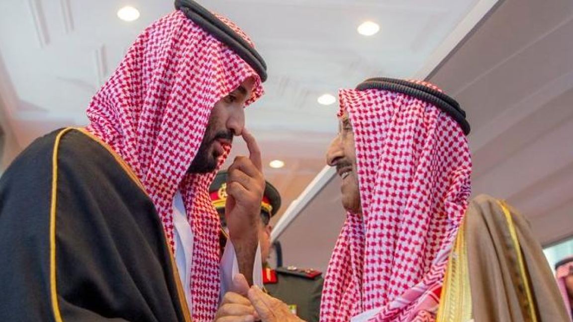 صورة جمعت الأمير الراحل بولي العهد السعودي الأمير محمد بن سمان (بعدسة بندر الجلعود)