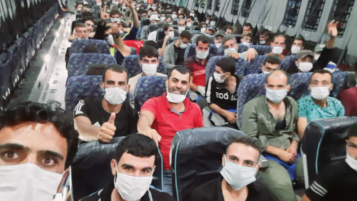 صورة منتشرة على مواقع التواصل الاجتماعي لسوريين متجهين إلى اذربيجان للمشاركة في معارك قره باغ