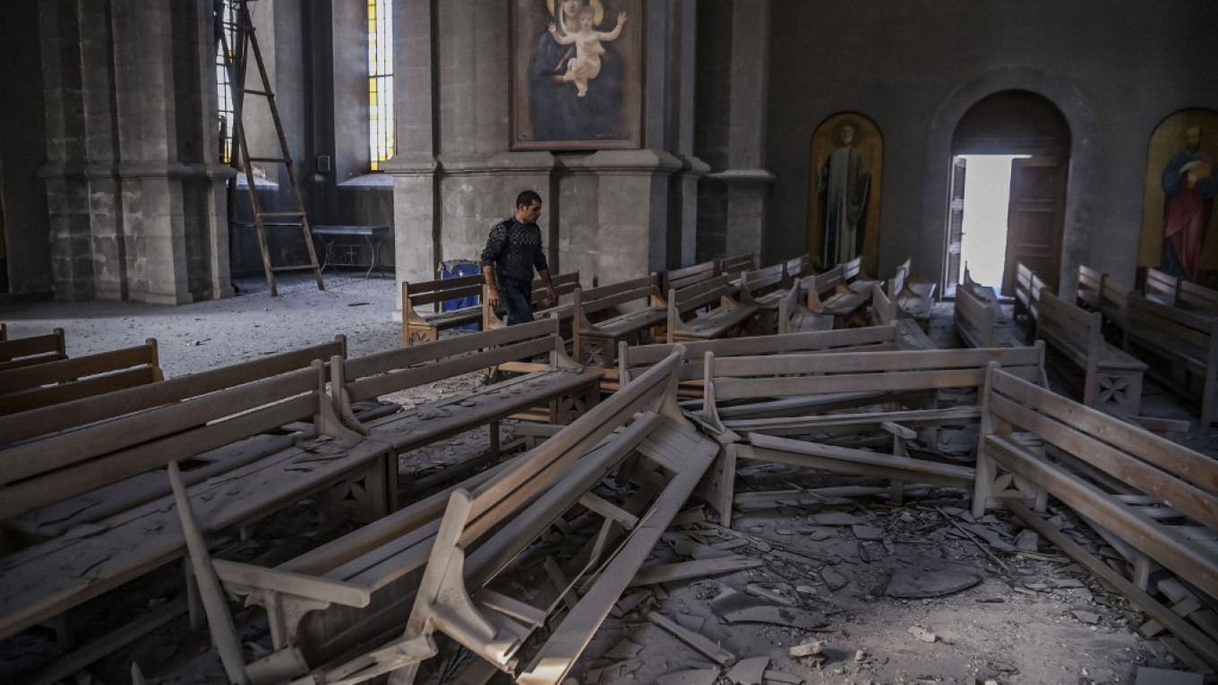 طال القصف مرتين في بضع ساعات كاتدرائية تحمل رمزية كبيرة