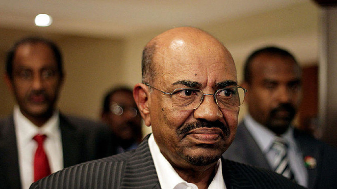 الرئيس السوداني السابق عمر البشير متهم بارتكاب جرائم إبادة جماعية