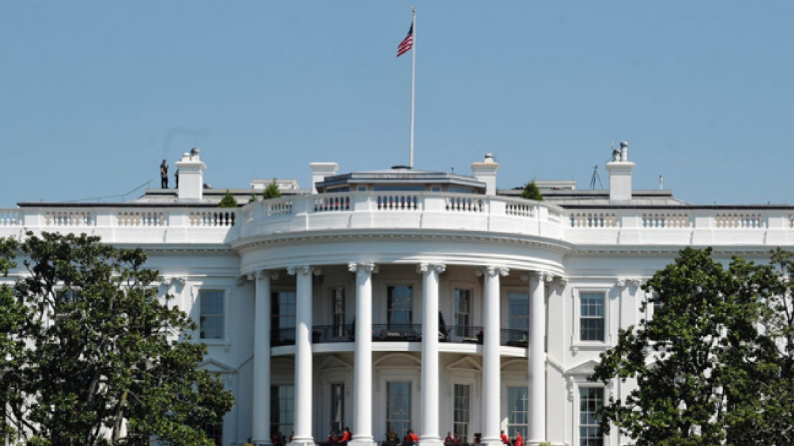 البيت الأبيض يعلن إطلاق الحوثيين أميركين احتجزوهما في اليمن