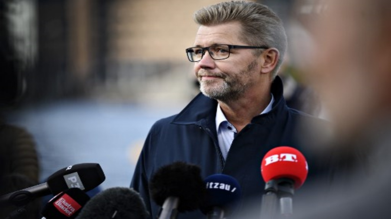 عمدة كوبنهاغن فرانك ينسن في مؤتمر صحفي في كوبنهاغن في 19 أكتوبر 2020 حيث استقال بسبب تزايد مزاعم التحرش الجنسي 