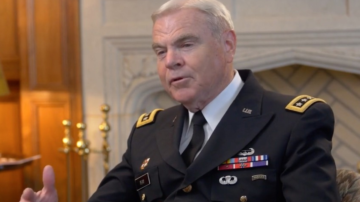 المدير المقال لمعهد فيرجينيا العسكري الجنرال بينفورد بي في صورة منشورة على بوابة المعهد الإلكترونية