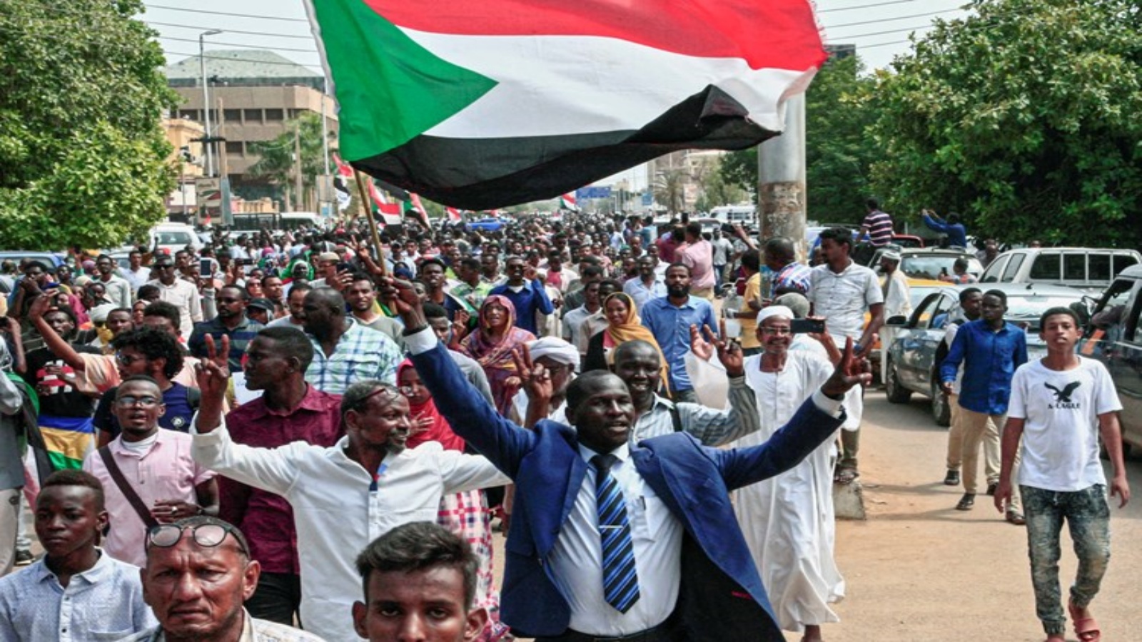 تباين ردود فعل السودانيين حول تطبيع العلاقات مع إسرائيل