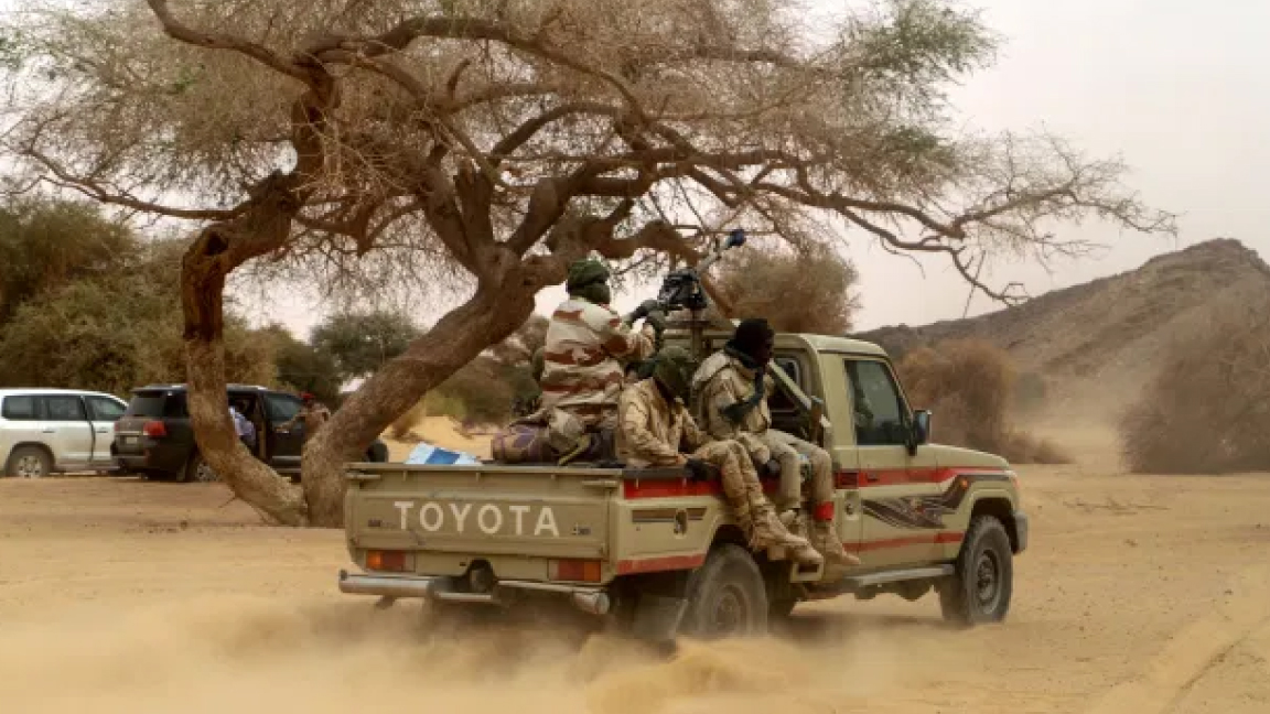 دورية تابعة للنيجر في صحراء إيفروان