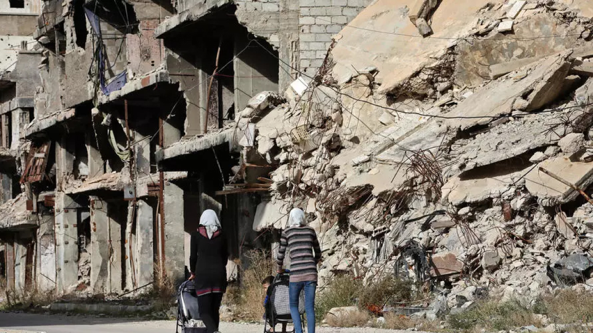 جانب من الدمار الذي لحق بمخيم اليرموك في الحرب السورية