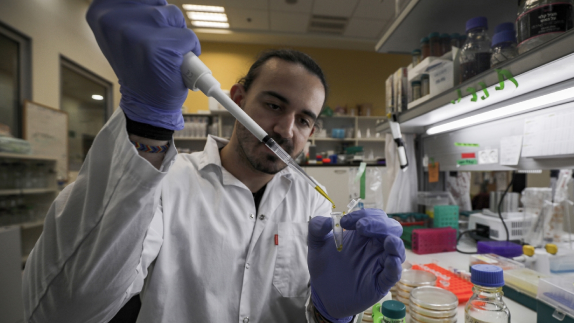 اللقاح الإسرائيلي ضد كورونا يتخطى تجاربه الأولى بنجاح