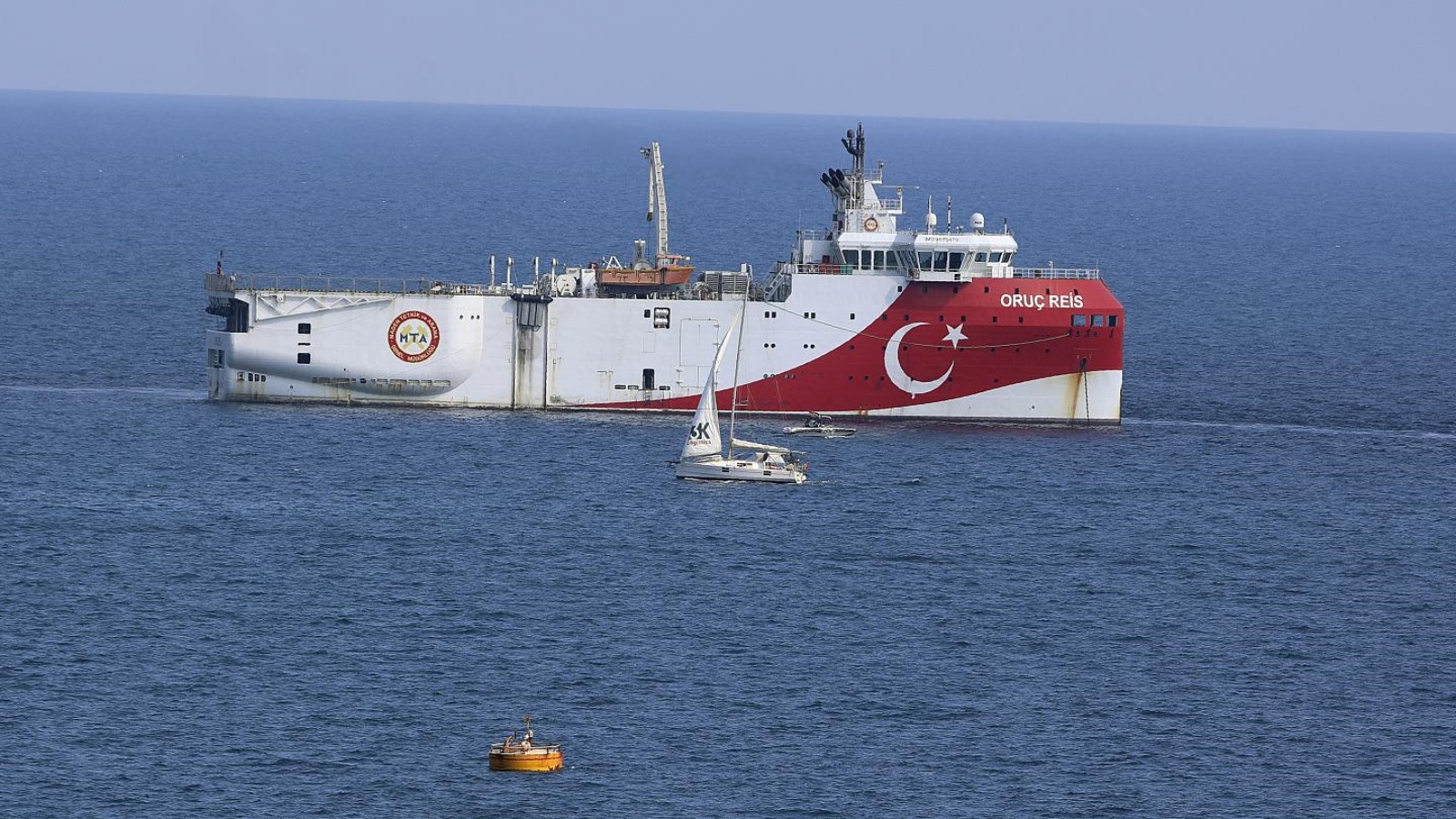 سفينة تركية تغادر مياها متنازعا عليها في شرق المتوسط
