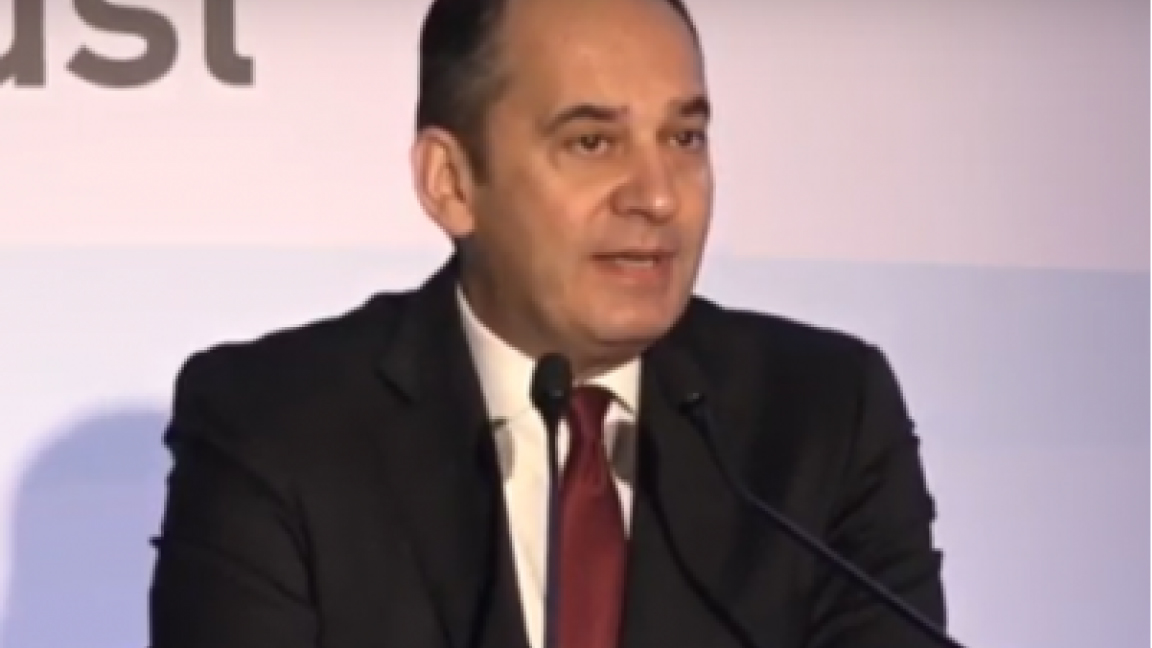وزير النقل البحري اليوناني يانيس بلاكيوتاكيس